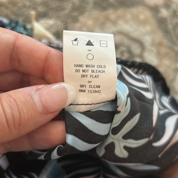 MELLODAY Blue and Black Cropped Jumpsuit with Belted Waist - Picture 7 of 7